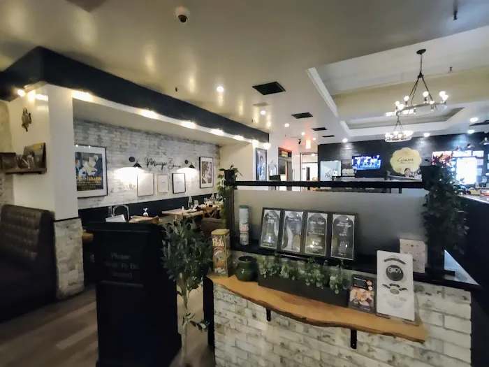 Gino's of East Norwich Picture 4