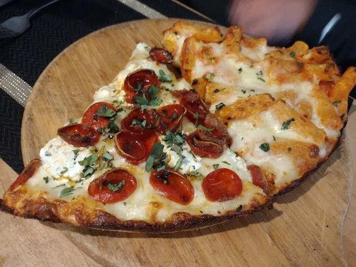 Gino's of East Norwich Picture 6