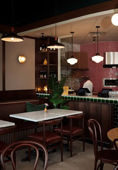 La Bottega East Norwich Picture 6