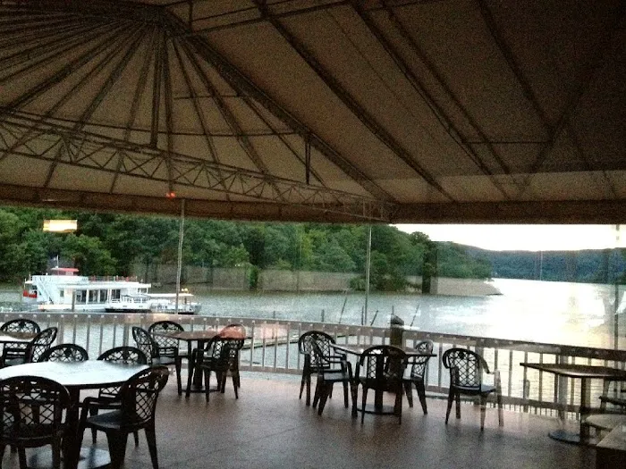 Harbor at Charles Point Picture 4