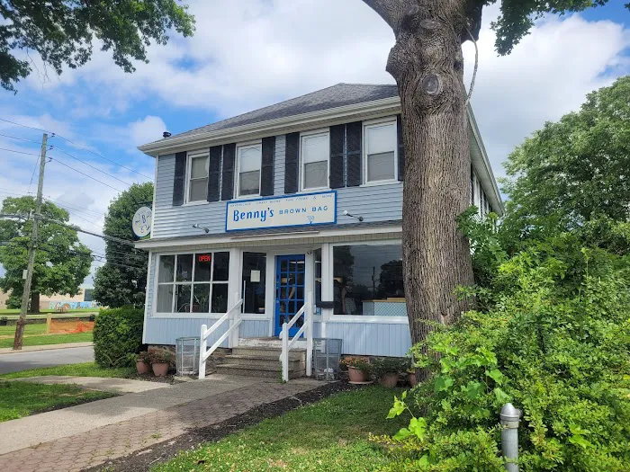 Benny’s Brown Bag Picture 10