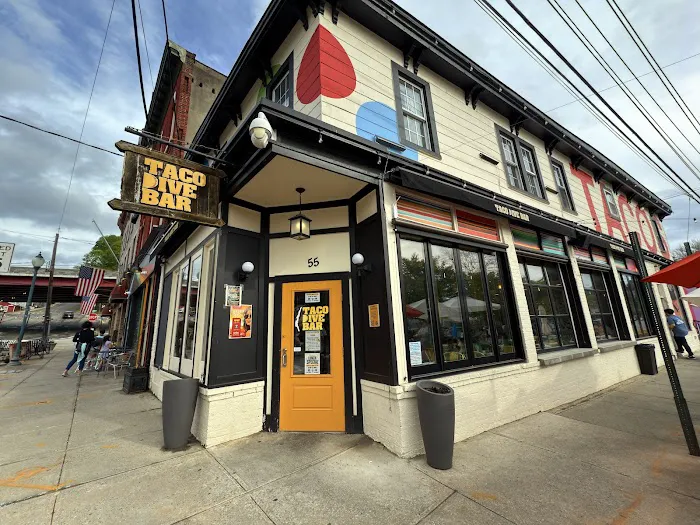 Taco Dive Bar Picture 2