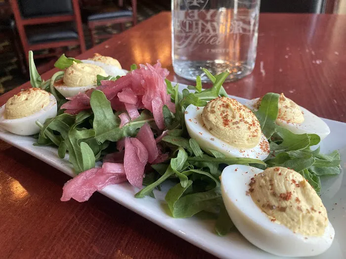 MacArthur's Riverview Restaurant Picture 5