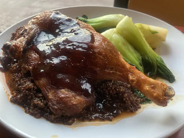 MacArthur's Riverview Restaurant Picture 8