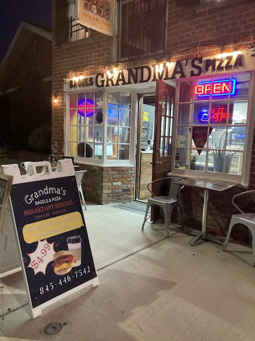 Grandma's Bagels & Pizza Picture 7