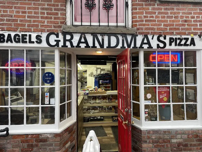 Grandma's Bagels & Pizza Picture 4