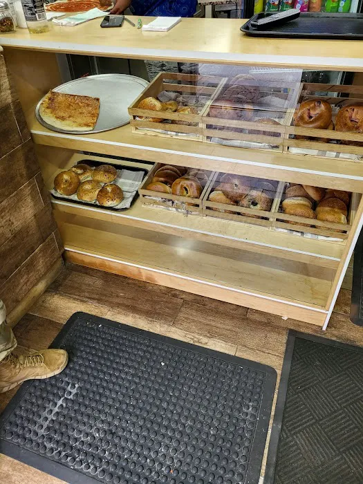 Grandma's Bagels & Pizza Picture 3