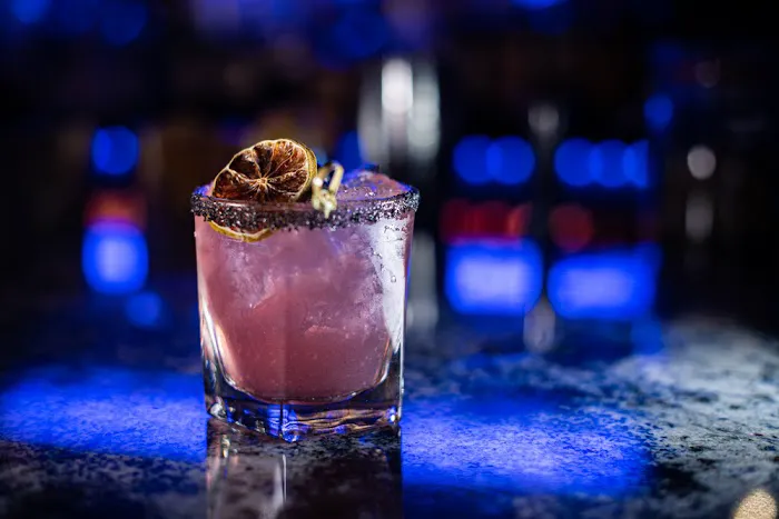 Storm King Lounge and Fare Picture 4