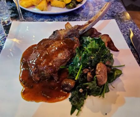 Storm King Lounge and Fare