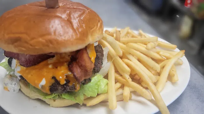 The Rock wall Pub & Grub Picture 4