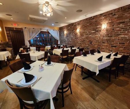 PortuCale Restaurant & Bar