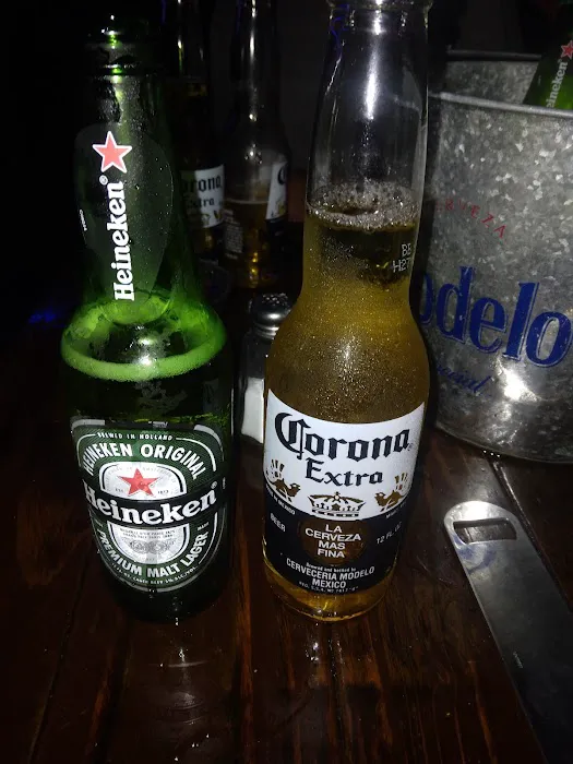 Alondras Bar And Lounge Picture 8