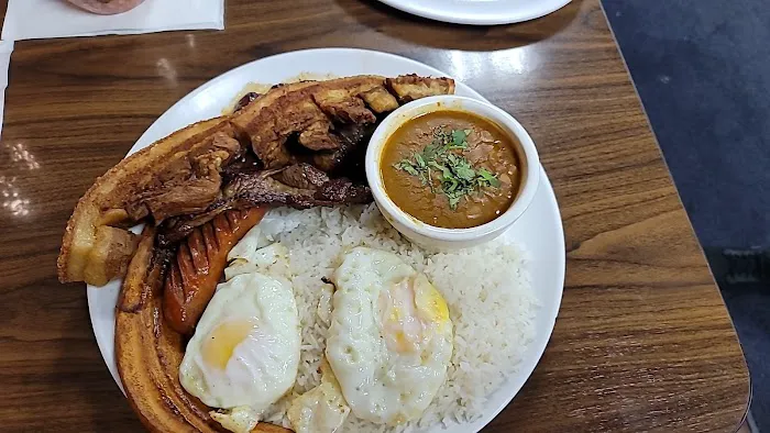 Alondras Bar And Lounge Picture 3