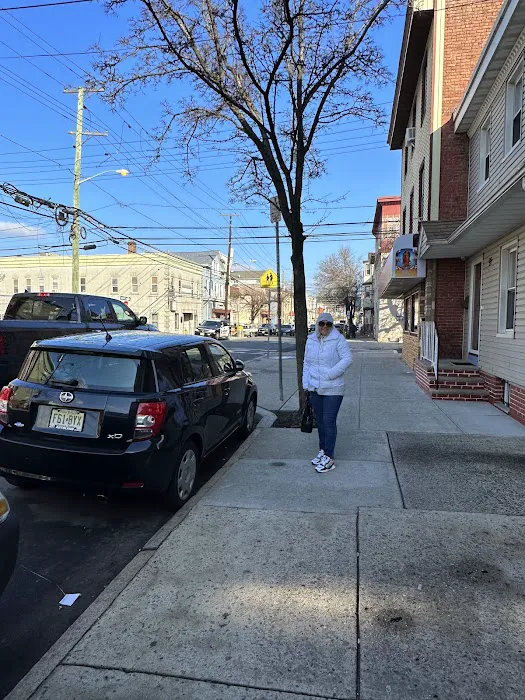 Manantial Lupita Comida Ecuatoriana Picture 3