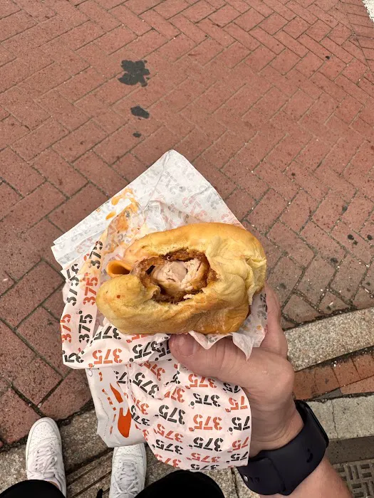 375º Chicken 'n Fries Picture 2