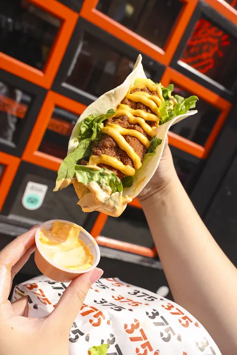 375º Chicken 'n Fries Picture 8