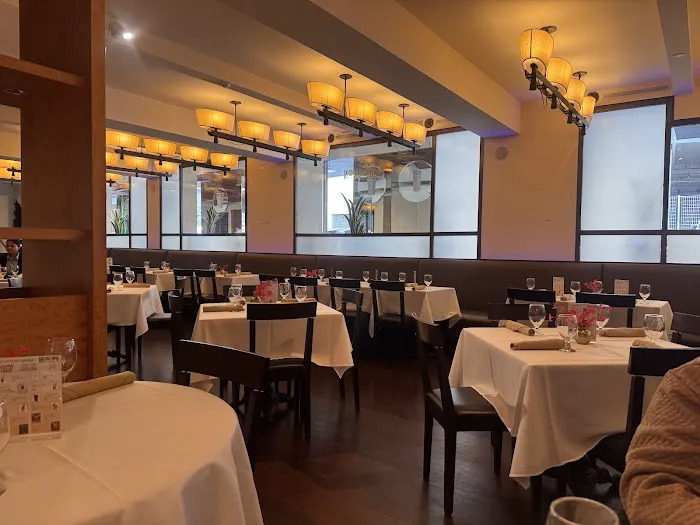 Medallion Steakhouse & Seafood Picture 3