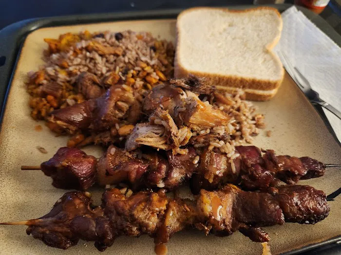 Manny’s BBQ & Restaurant Picture 7