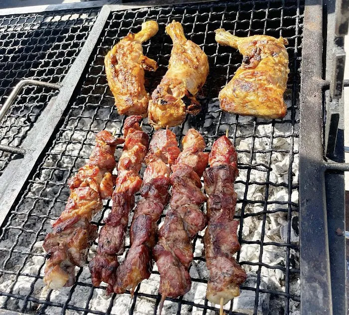 Manny’s BBQ & Restaurant Picture 6