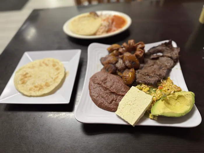 EL SALVADOREÑO CAFE RESTAURANT LLC Picture 2