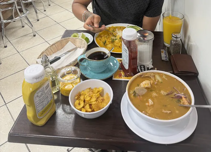 Latino 593 Picture 8