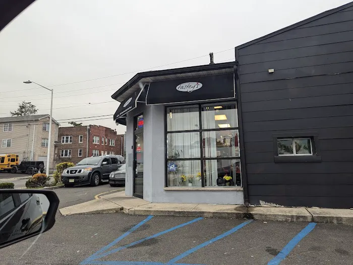 Tastey's Gail's Southern Style Soul Food Picture 5