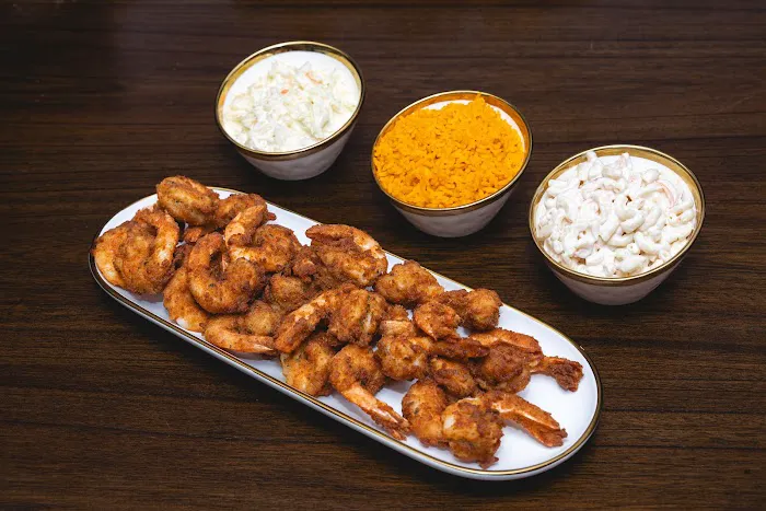 GOLDEN WINGS FISH AND CHICKEN THE BEST CHICKEN IN TOWN Picture 6