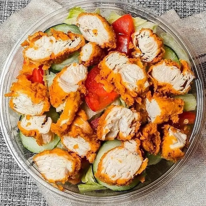 GOLDEN WINGS FISH AND CHICKEN THE BEST CHICKEN IN TOWN Picture 3