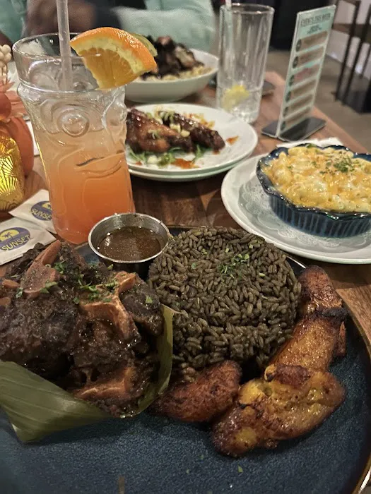 Bacchanal Junction Picture 10