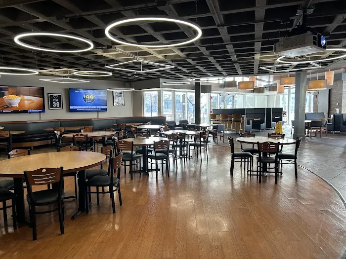 Cougars Den - Kean University Picture 3