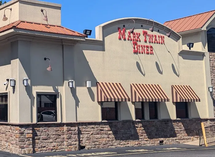 Mark Twain Diner & Restaurant Picture 9