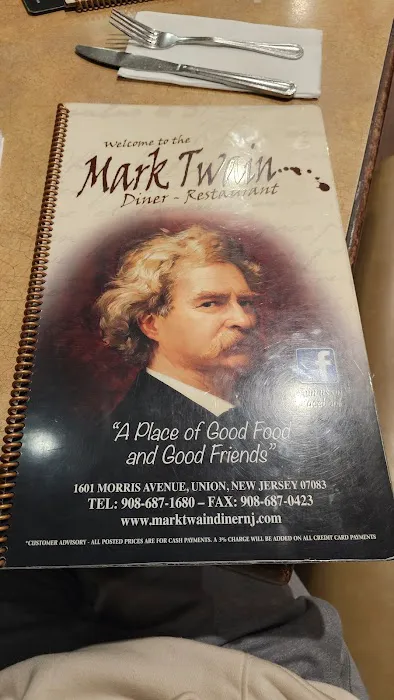 Mark Twain Diner & Restaurant Picture 3