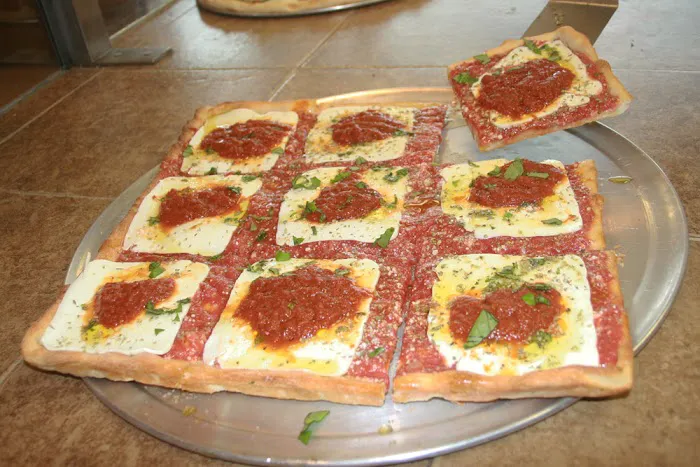 Antonaldo's Pizza Picture 2