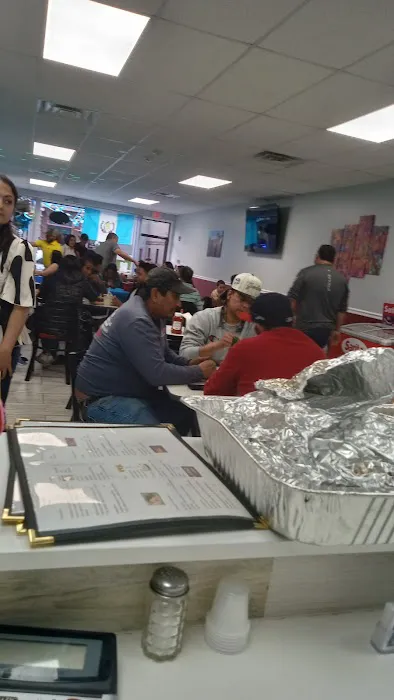 Mi Chapin Restaurant Picture 3