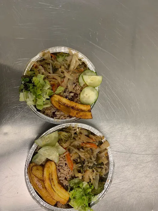 Landos Jamaican Resturant/Bakery Picture 10