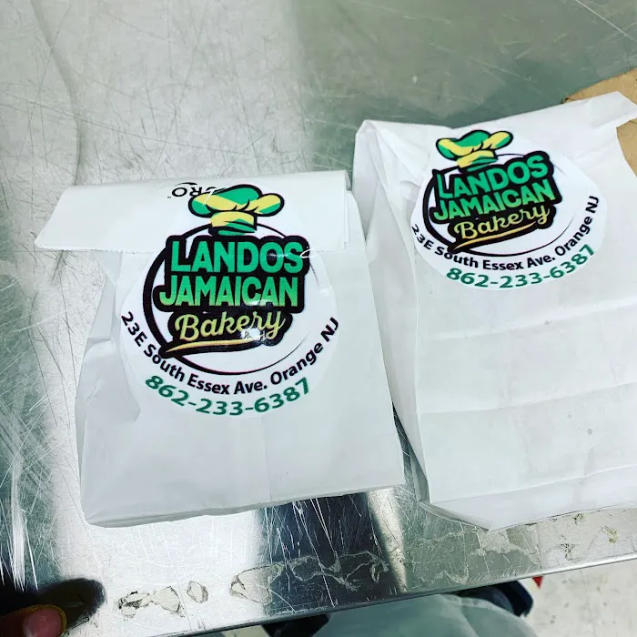 Landos Jamaican Resturant/Bakery Picture 6