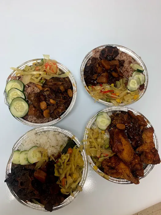 Landos Jamaican Resturant/Bakery Picture 1