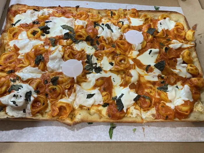 Gino's Pizza Picture 3