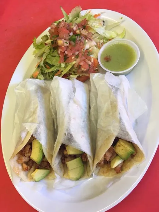 Pupuseria Isabel Corp Picture 7