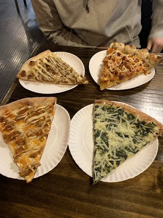 THAT PIZZA PLACE IN LEVITTOWN Picture 8