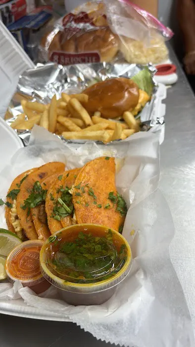 Sabor de mi Tierra Honduras Food Truck Picture 7