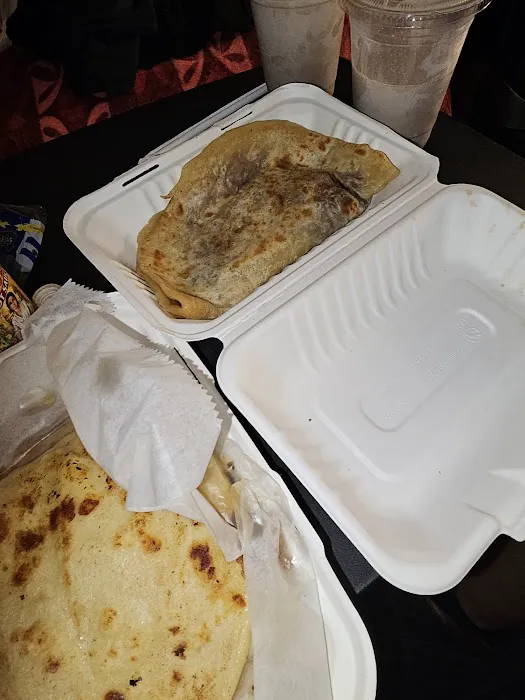 Sabor de mi Tierra Honduras Food Truck Picture 3