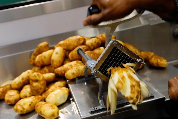 New York Fries Roosevelt Field Picture 9