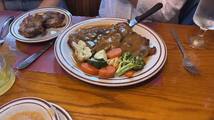 Oak Chalet Picture 4