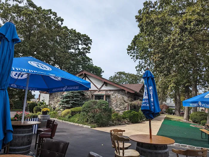 Oak Chalet Picture 8