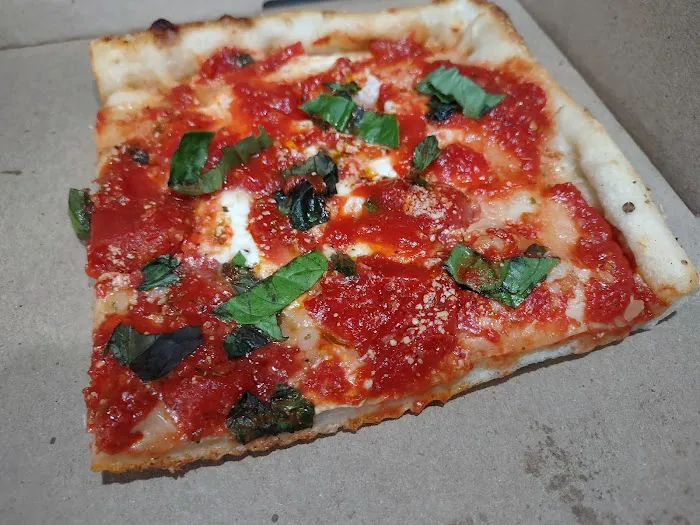 Frank's Pizza & Pasta Picture 2