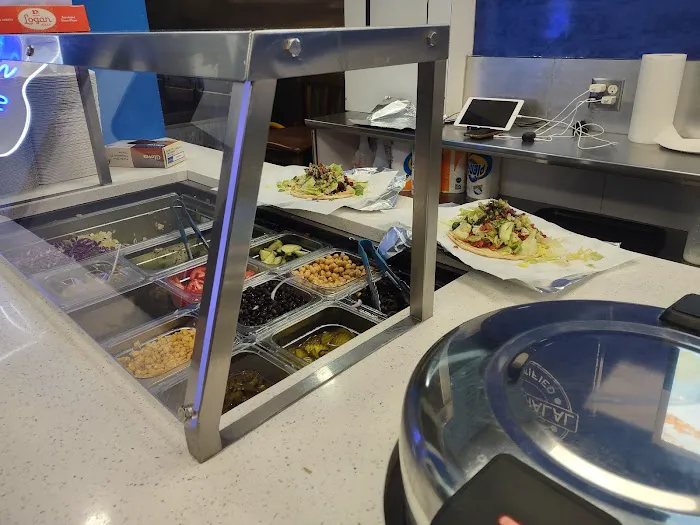 Hamza & Madina Halal Food Bellmore Picture 8