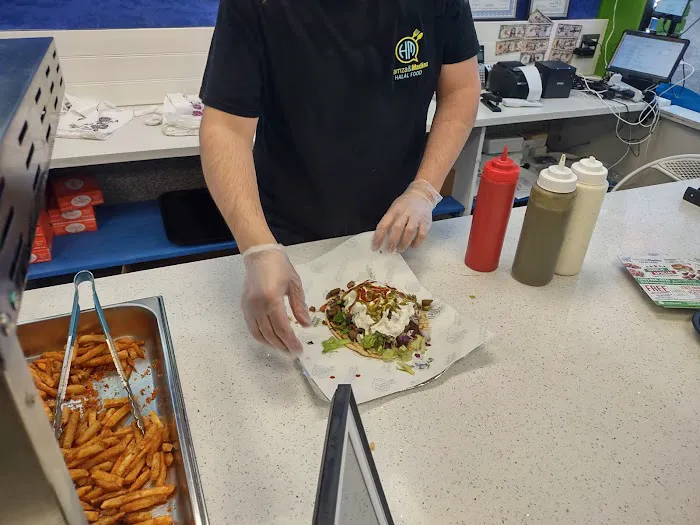 Hamza & Madina Halal Food Bellmore Picture 5