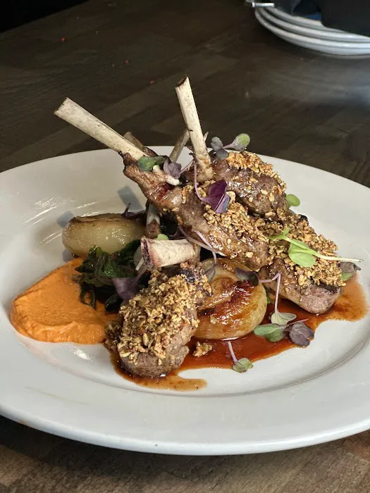 Avenue Social Kitchen & Cocktails Picture 2