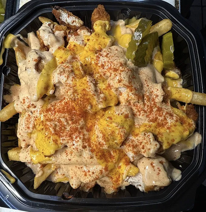 Baba’s Halal Hot Chicken & Smash Burgers Picture 4